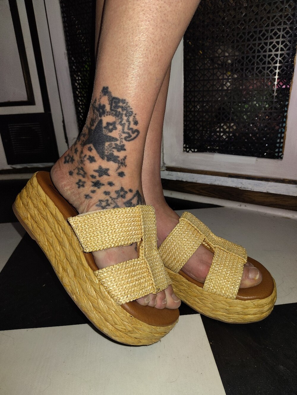 Zodiac Izzy Rafia Size 8 Woven Platform Slide Sandals - Natural Straw